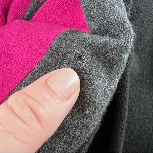 Tahari Wool and Cashmere Blend Varsity Stripe Poncho in Black Gray Pink One Size - Picture 11 of 11